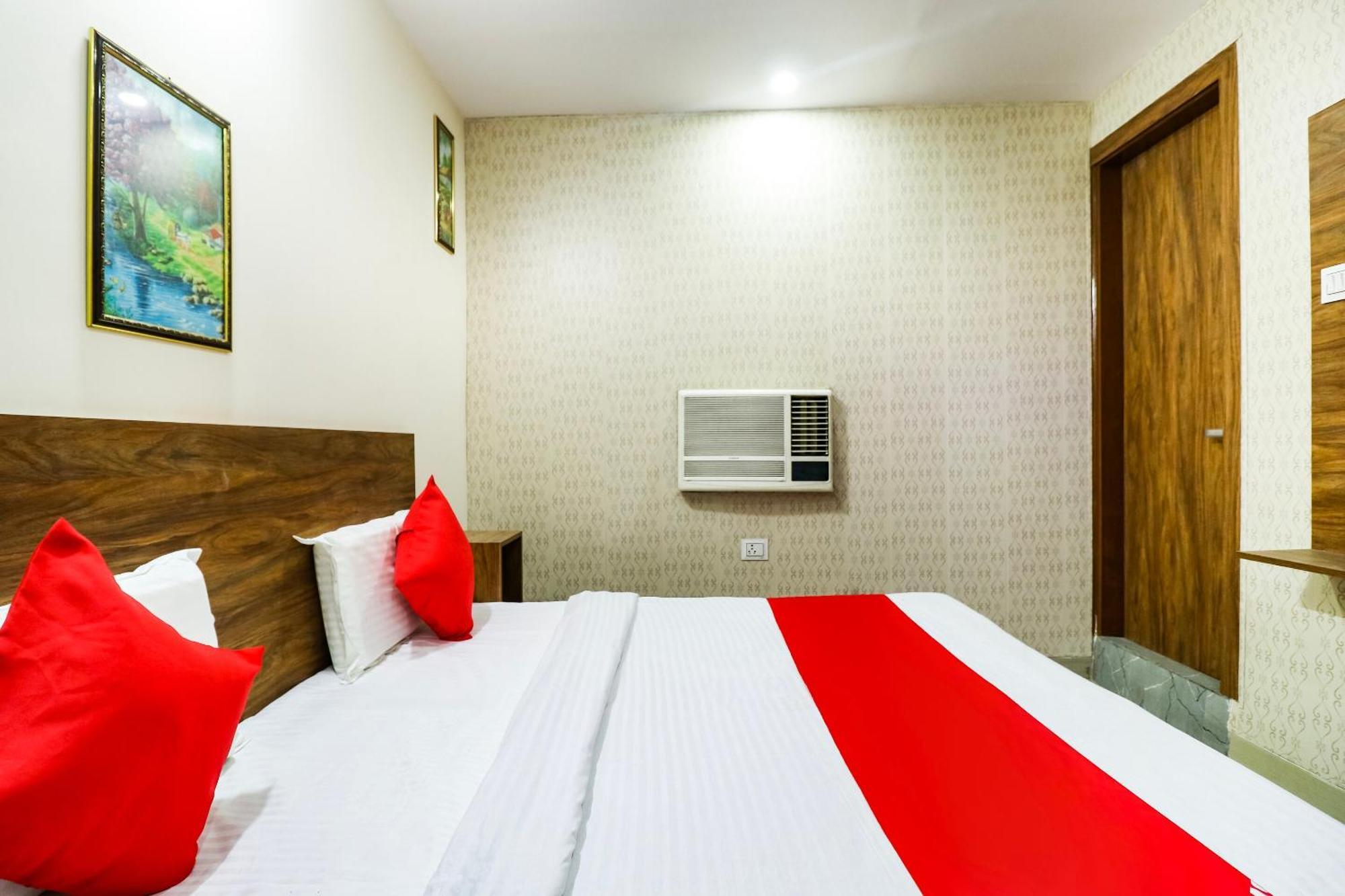 Hotel O The Vansh Balaji Hot Фаридабад Экстерьер фото