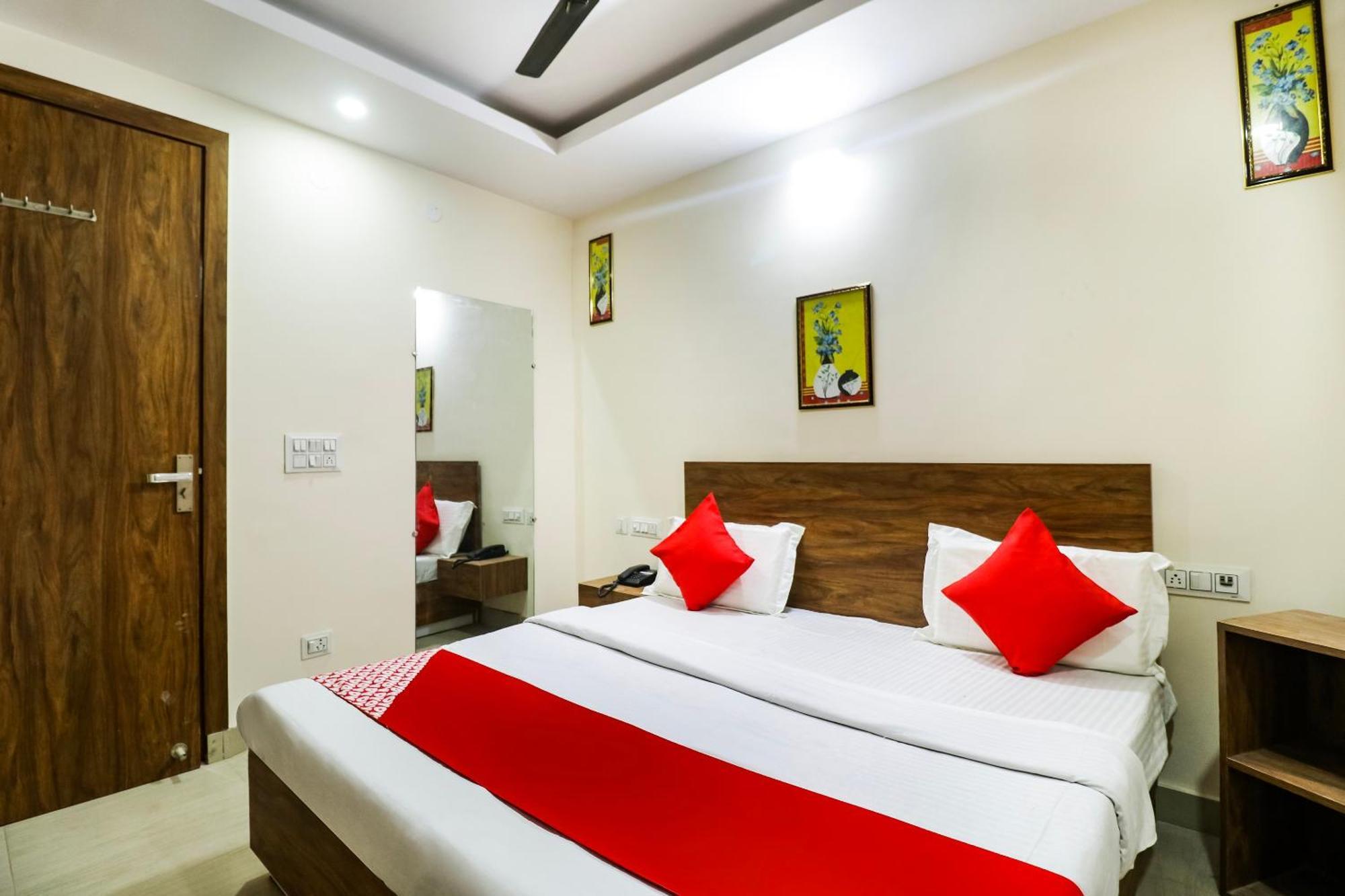 Hotel O The Vansh Balaji Hot Фаридабад Экстерьер фото