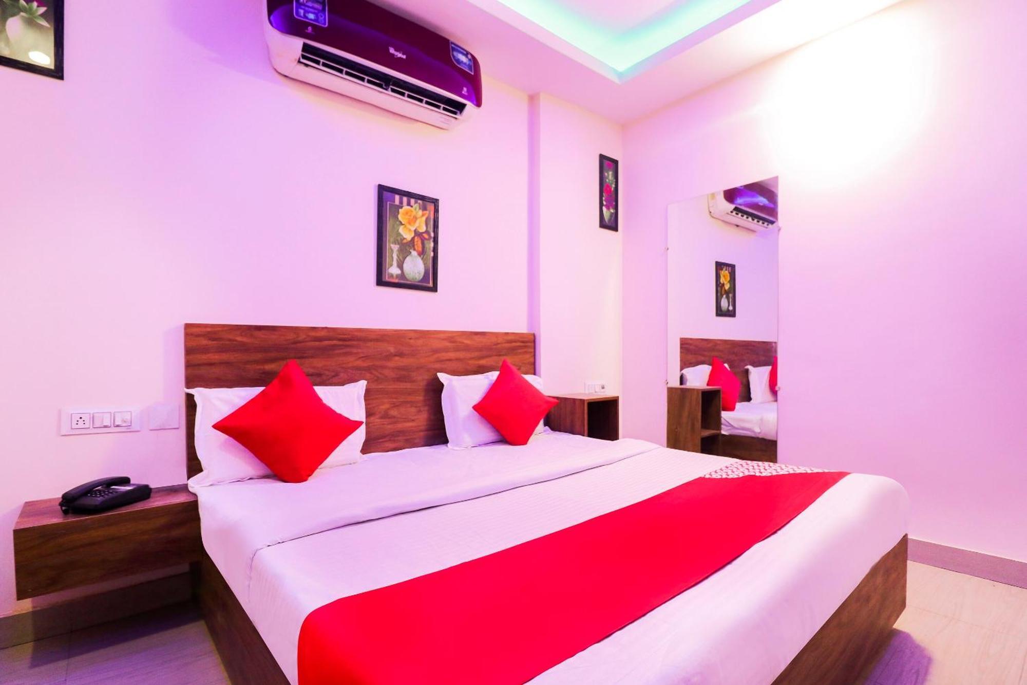 Hotel O The Vansh Balaji Hot Фаридабад Экстерьер фото