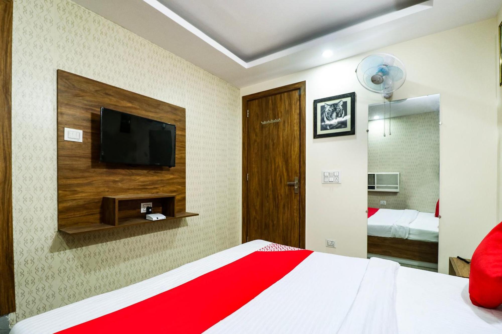 Hotel O The Vansh Balaji Hot Фаридабад Экстерьер фото