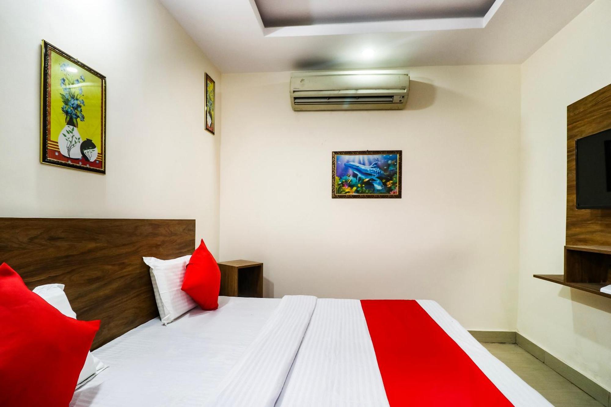 Hotel O The Vansh Balaji Hot Фаридабад Экстерьер фото
